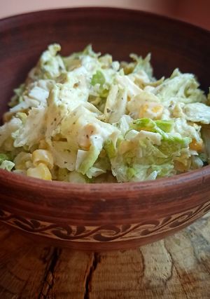 Ситний салат-закуска з кукурудзою