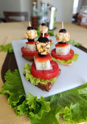 Сирні кубики пряні для закусок та салатів