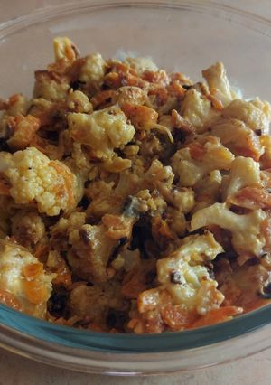 Теплий салат з цвітної капусти