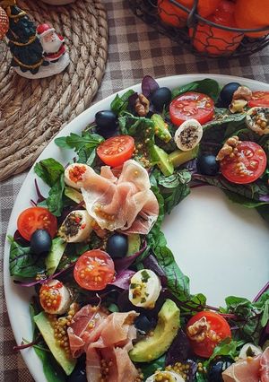 Смачний святковий салат