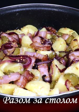 Теплий салат з беконом