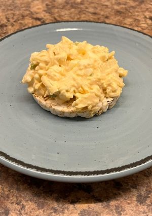 Яєчний салат із сиром