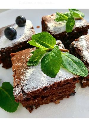 Брауни с черной смородиной и коньяком