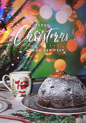 Брауні шоколадно-мигдалевий з горіхами, вишнею і лохиною