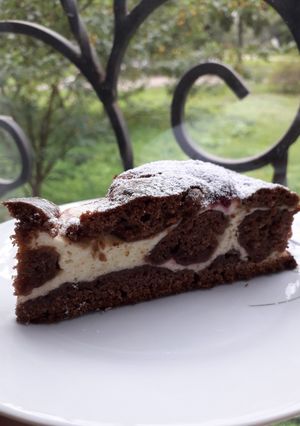 Нежный брауни с творогом и вишней