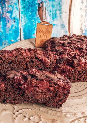 Нереальный брауни с вишней