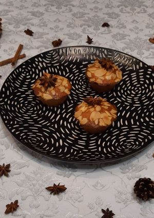 Маффины с цукатами и миндальными лепестками