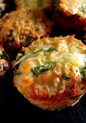 Мафіни сирно-м'ясні з кабачком, шпинатом і мівіною