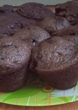 Шоколадные маффины с бананом