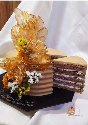 Медовий торт з двома видами крему