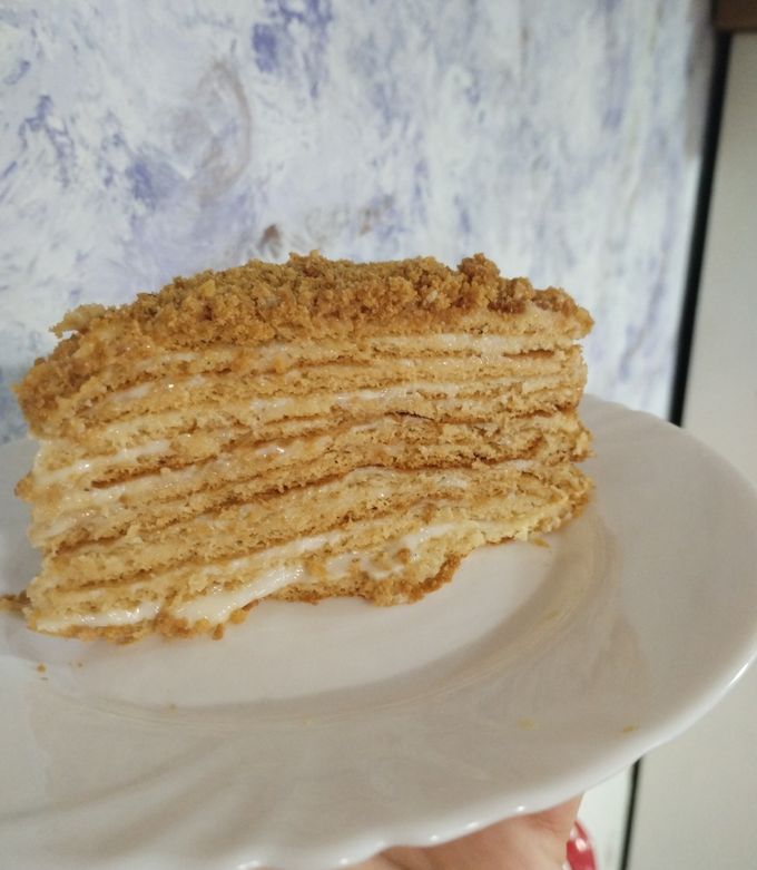 Медовик на сковороді чи у духовці зі сметанним кремом