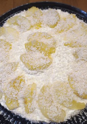 Медовик з яблуками