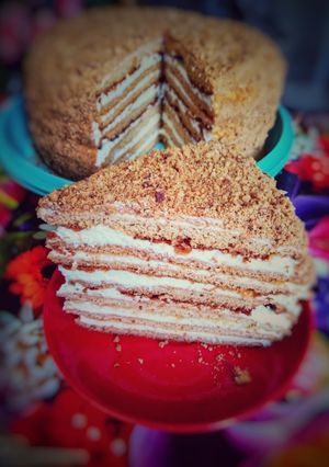 Торт "Медовик" зі сметаною класичний