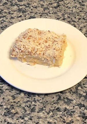 Торт Наполеон из слоеного теста