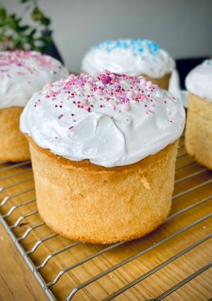 Паска ніжна, легка та волога