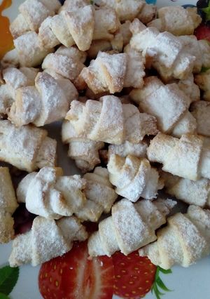 Пісочні рогалики з вареною згущонкою