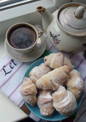 Пісні рогалики з домашнім варенням