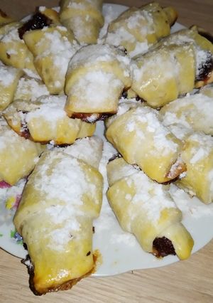 Рогалики з полуничним варенням