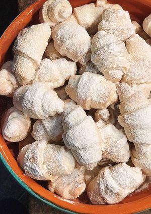 Рогалики на сметане с ореховой начинкой