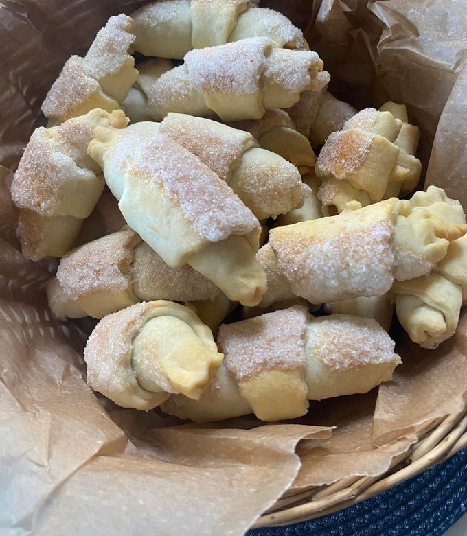 Рогалики на смальці або кіфлики болгарські