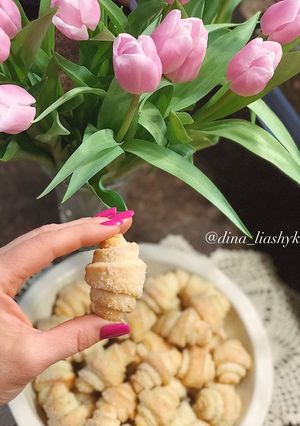 Сахарные творожные рогалики