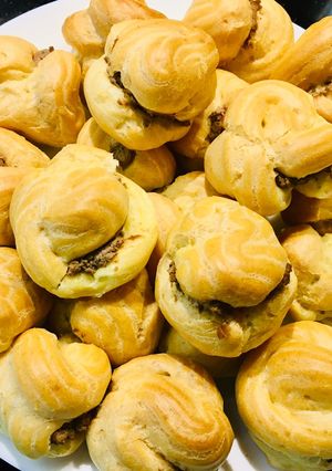 Закусочные профитроли с куриной печенью