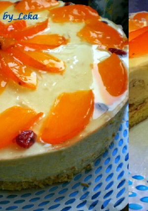 Торт с профитролями и хурмой