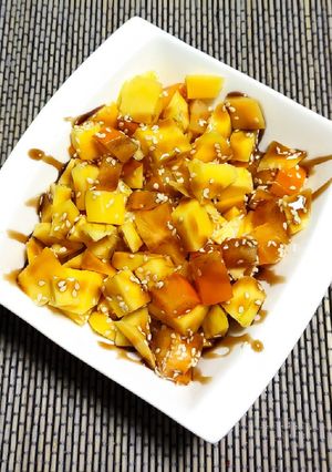 Салат из манго и хурмы