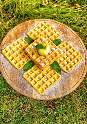 Яблучні вафлі