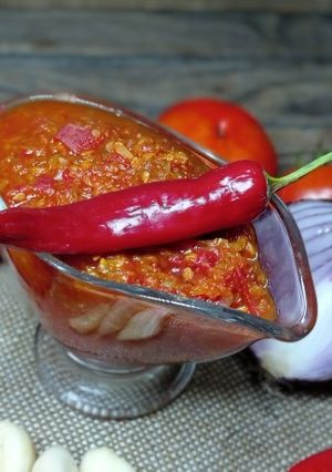 Аджика острая