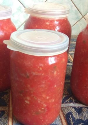 Сырая аджика острая