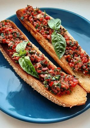 БРУСКЕТА З ПОМІДОРАМИ ПО-ІСПАНСЬКИ