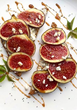 Брускетта с инжиром