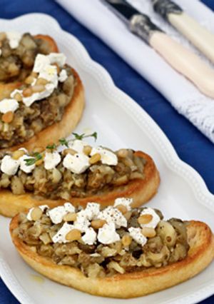 Брускетта с баклажанами