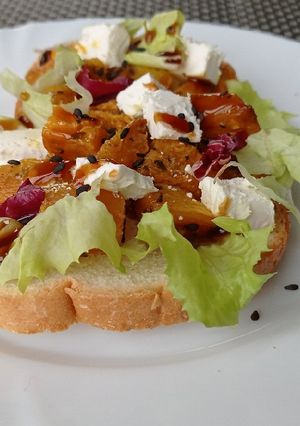 Брускетта с тыквой