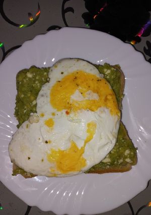 Бутерброд с авокадо