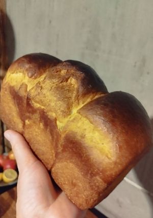 Бріош на заквасці. Це булка, яка в любому випадку замінить вам бутерброд з любою начинкою