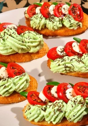 Брускетти на святковий стіл і не тільки! Рецепт закуски на ура!