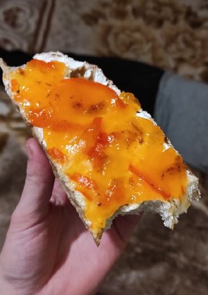 Бутерброд з хурмою