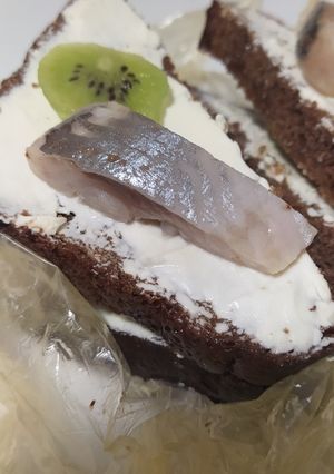 Бутерброди з ківі та пресервами