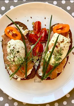 Бутерброди з яйцем Пашот