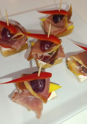 Бутерброди з хамоном