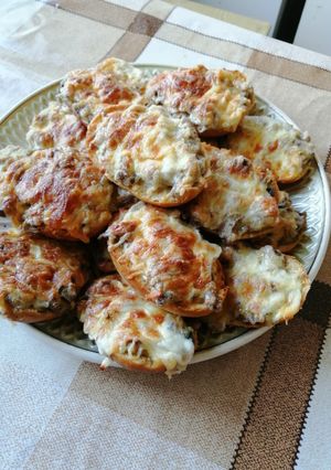 Горячие бутерброды из булочек