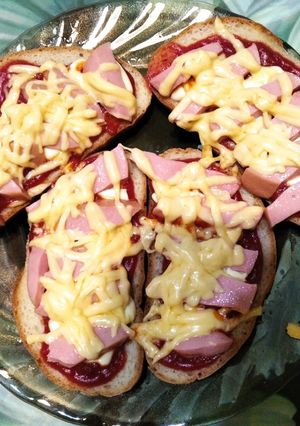 Гарячі бутерброди як піца