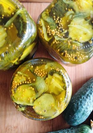 Огірки-пікулі для сендвічей по-американськи