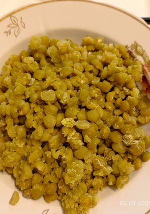 Каша з зеленого гороху на водяній бані