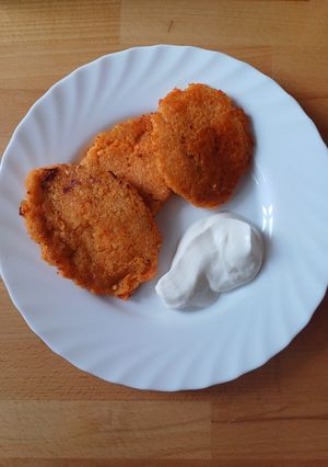 Деруни з червоної сочевиці та батату