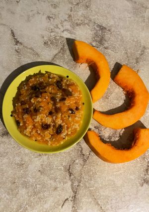 Каша гарбузова з крупою кускус і родзинками