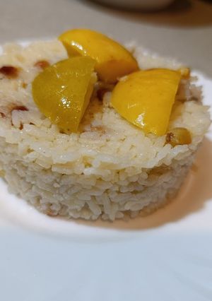 Коливо з рису яблук та родзинок