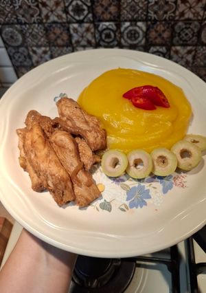 Куряче філе з гарбузовим пюре